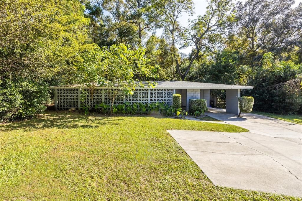 For Rent: $2,200 (3 beds, 2 baths, 1337 Square Feet)