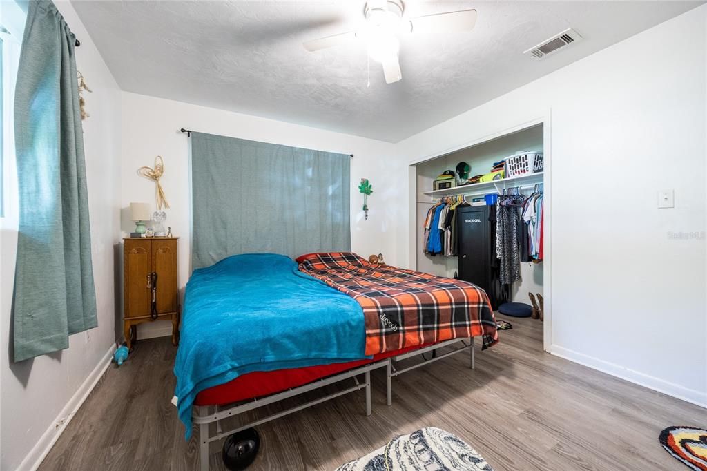 For Rent: $2,200 (3 beds, 2 baths, 1337 Square Feet)
