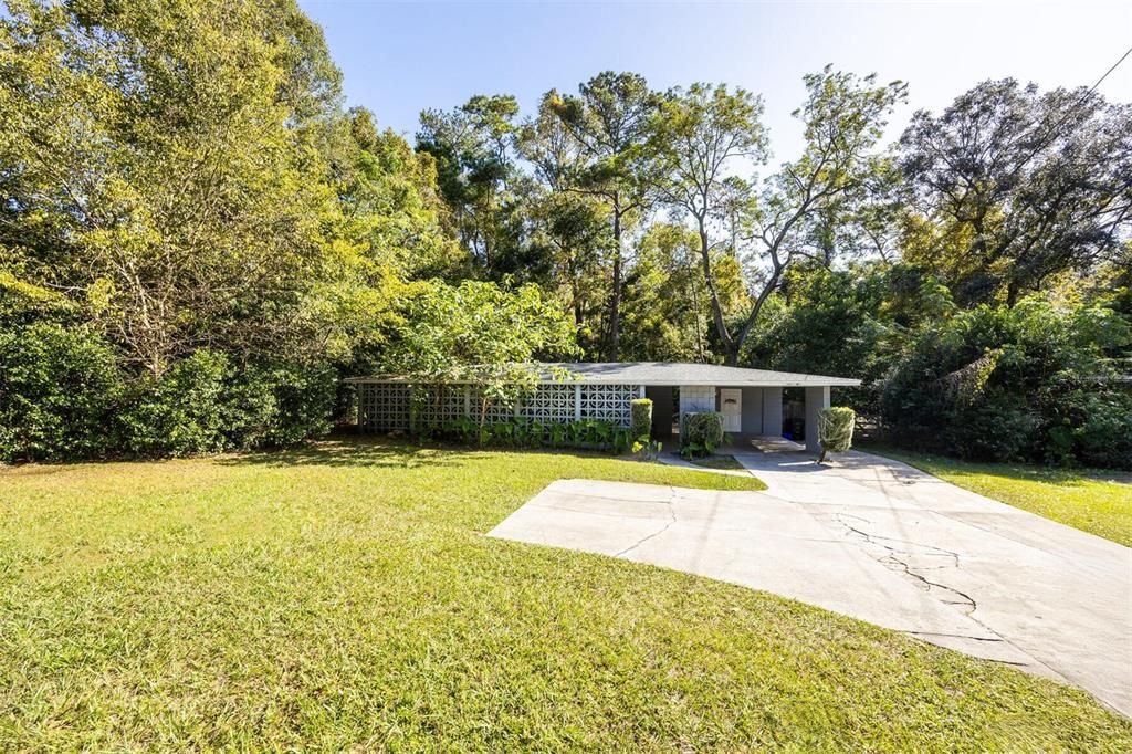 For Rent: $2,200 (3 beds, 2 baths, 1337 Square Feet)