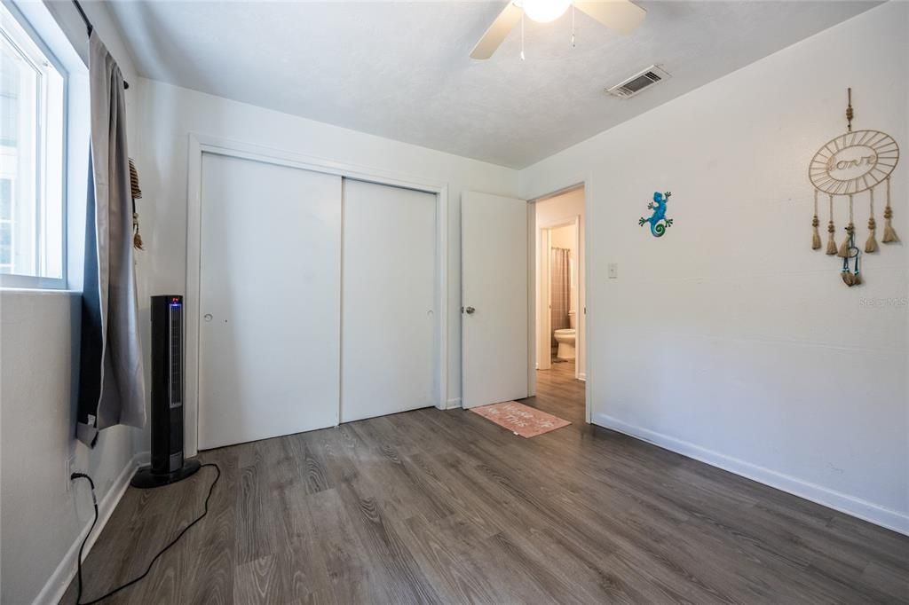 For Rent: $2,200 (3 beds, 2 baths, 1337 Square Feet)