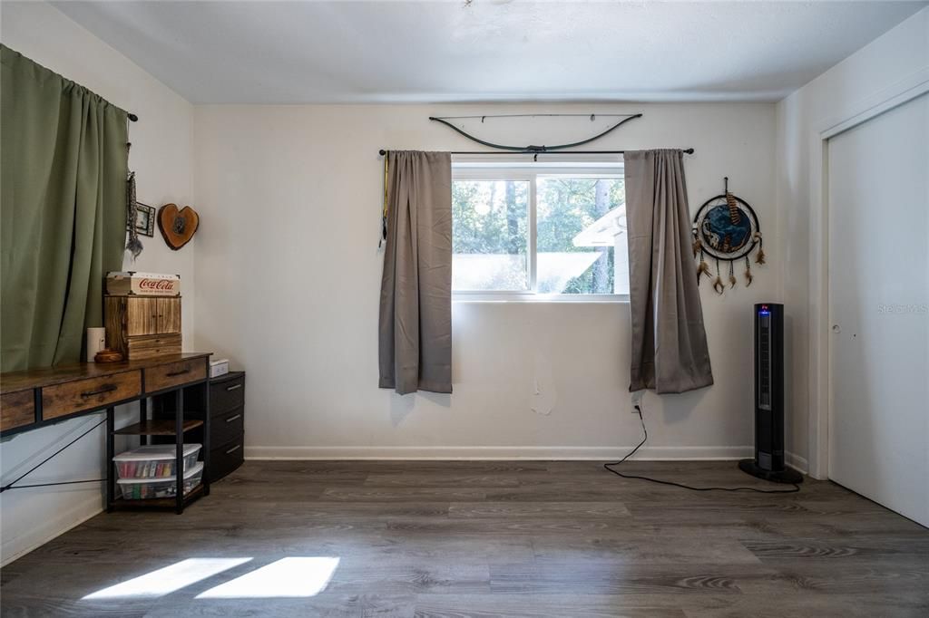For Rent: $2,200 (3 beds, 2 baths, 1337 Square Feet)