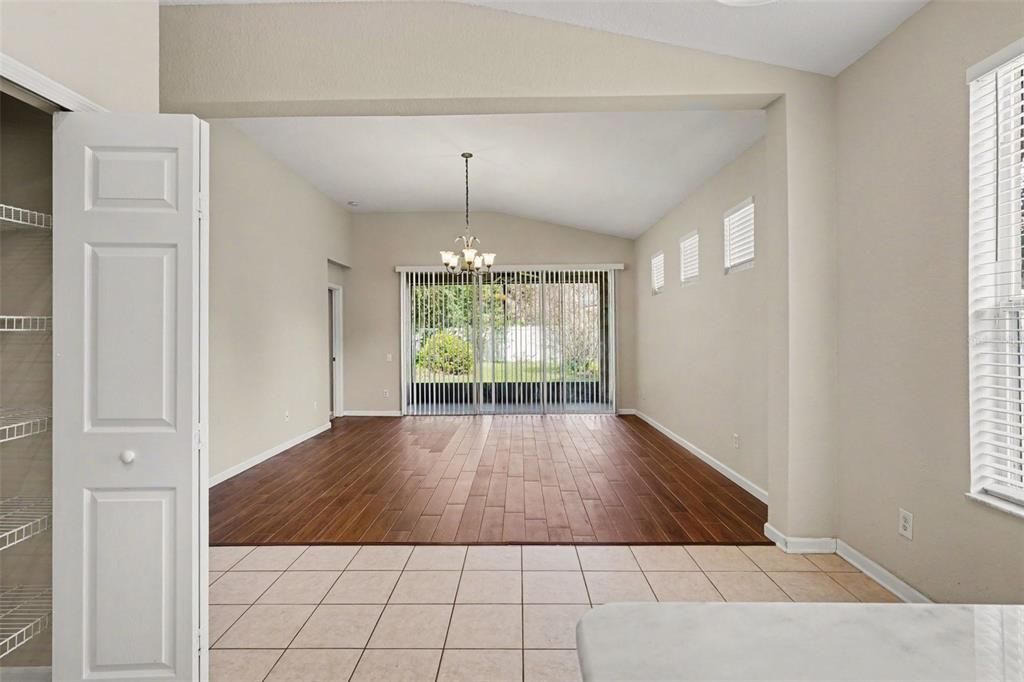 For Sale: $349,900 (3 beds, 2 baths, 1869 Square Feet)