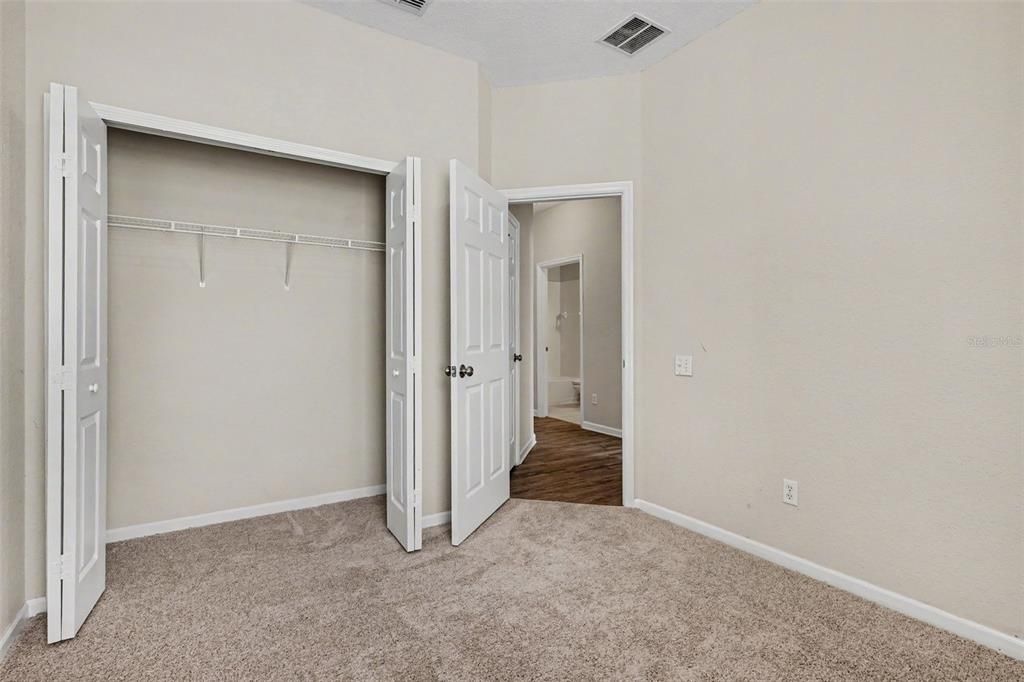 For Sale: $349,900 (3 beds, 2 baths, 1869 Square Feet)