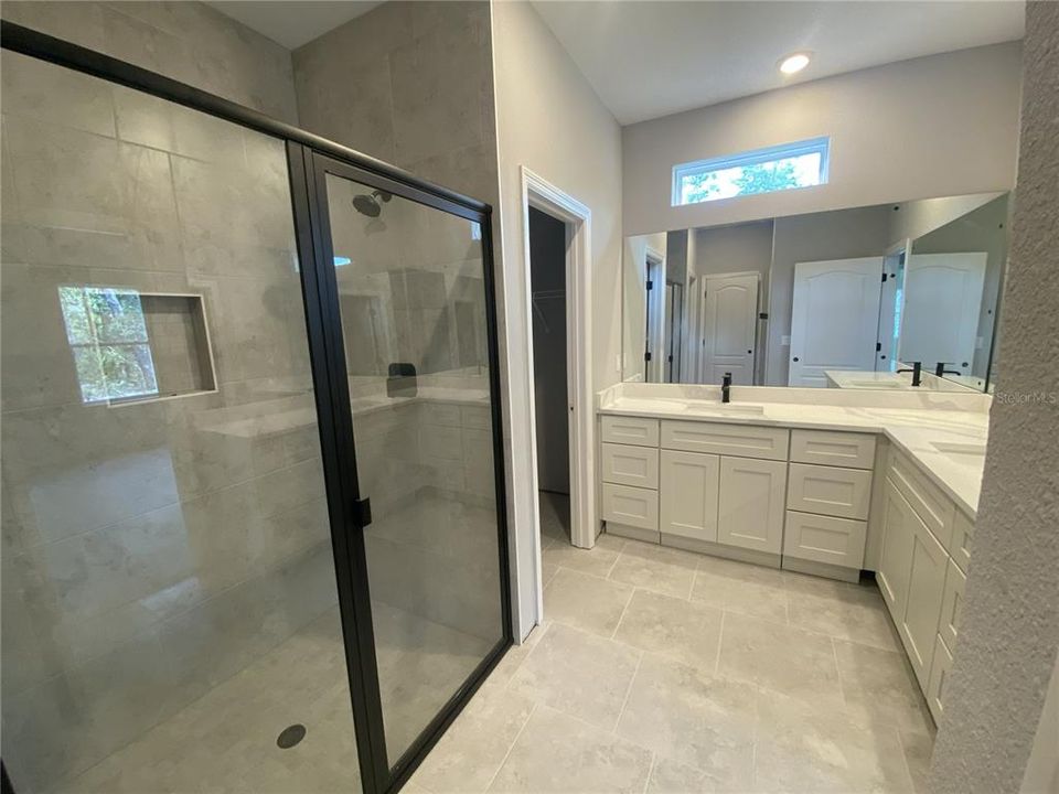 For Sale: $376,900 (4 beds, 3 baths, 2092 Square Feet)