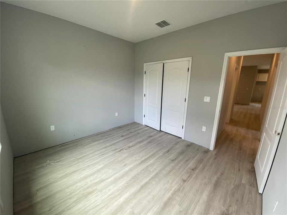 For Sale: $376,900 (4 beds, 3 baths, 2092 Square Feet)