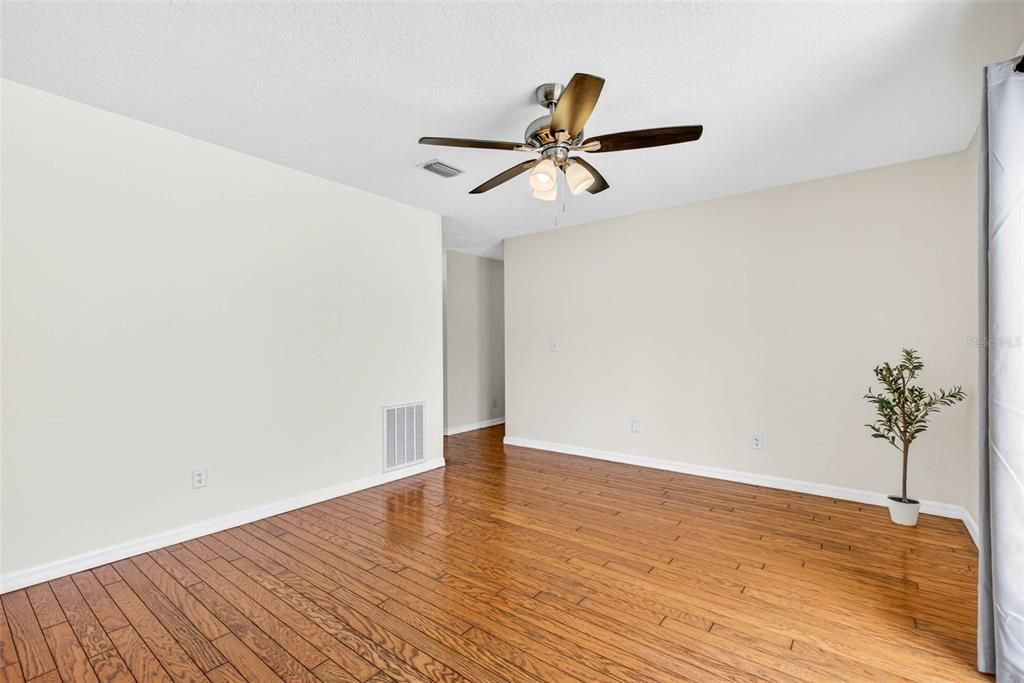 For Sale: $399,900 (3 beds, 2 baths, 1540 Square Feet)