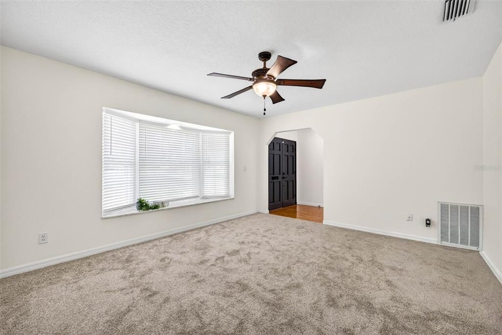 For Sale: $399,900 (3 beds, 2 baths, 1540 Square Feet)
