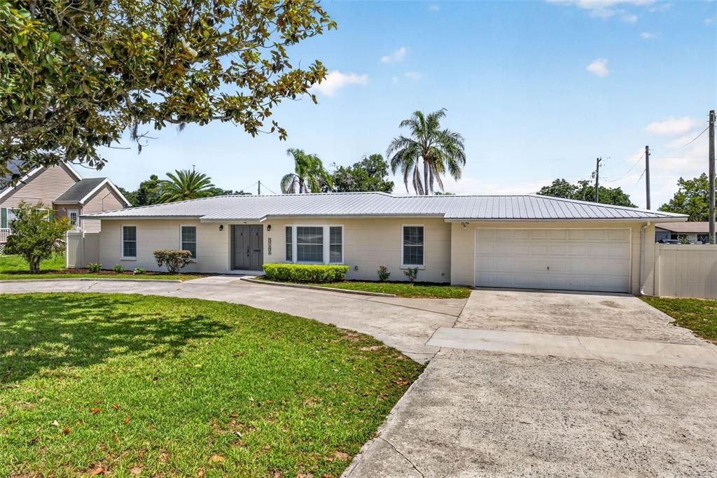 For Sale: $399,900 (3 beds, 2 baths, 1540 Square Feet)