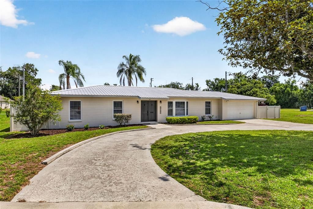 For Sale: $399,900 (3 beds, 2 baths, 1540 Square Feet)