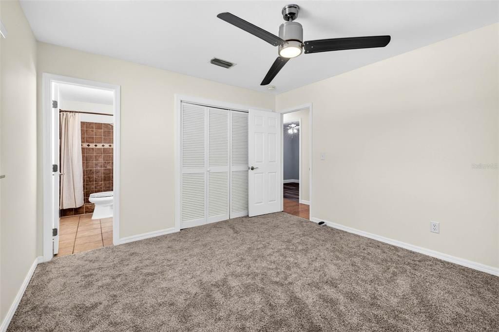 For Sale: $399,900 (3 beds, 2 baths, 1540 Square Feet)