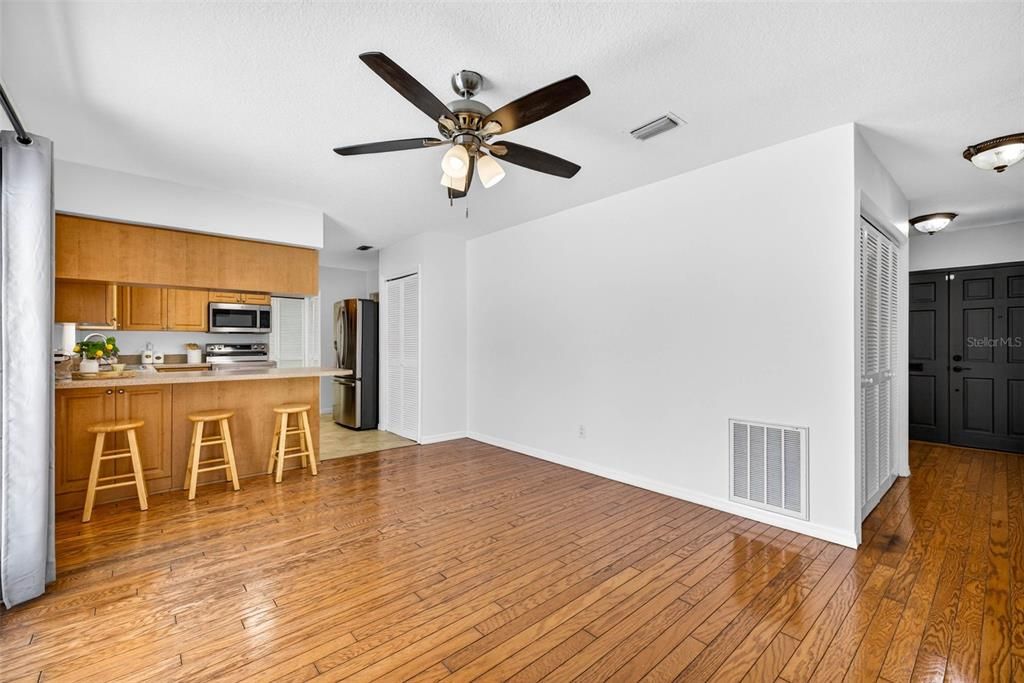 For Sale: $399,900 (3 beds, 2 baths, 1540 Square Feet)