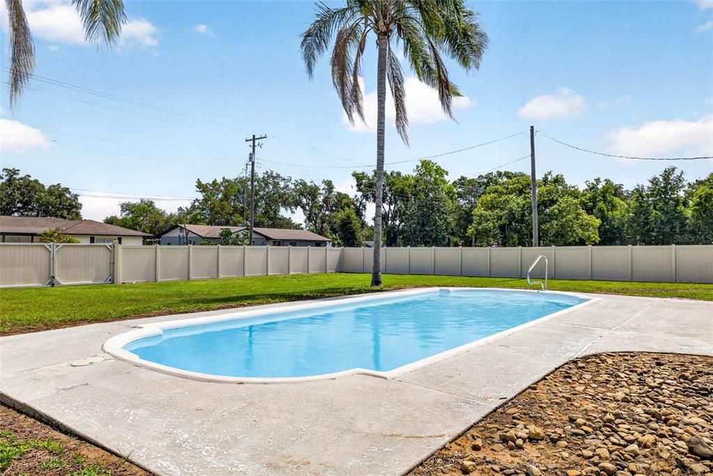 For Sale: $399,900 (3 beds, 2 baths, 1540 Square Feet)