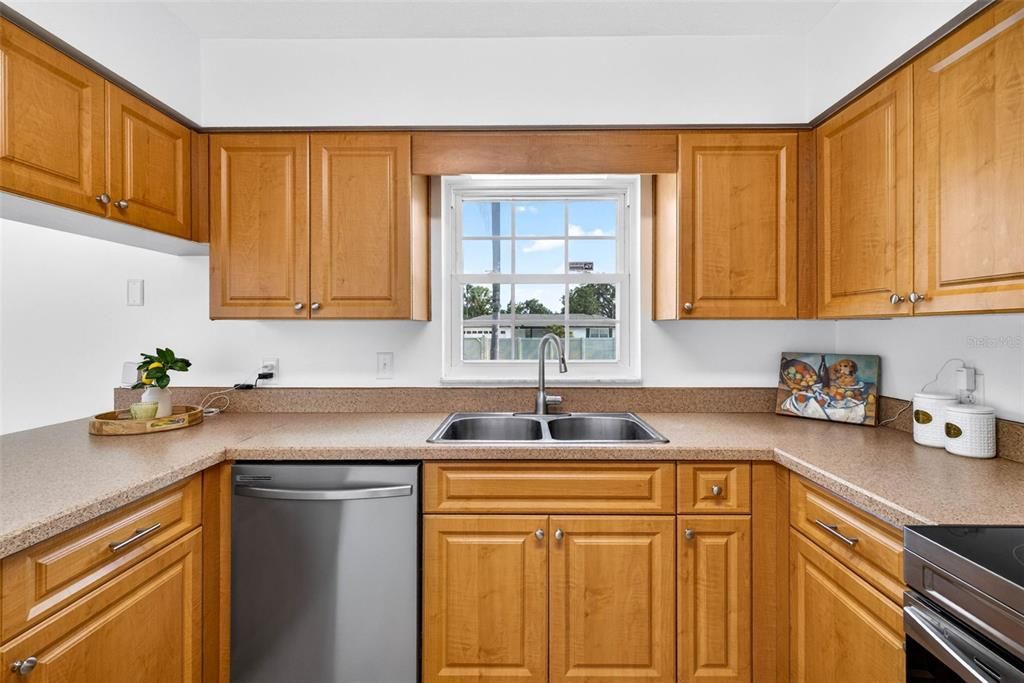 For Sale: $399,900 (3 beds, 2 baths, 1540 Square Feet)