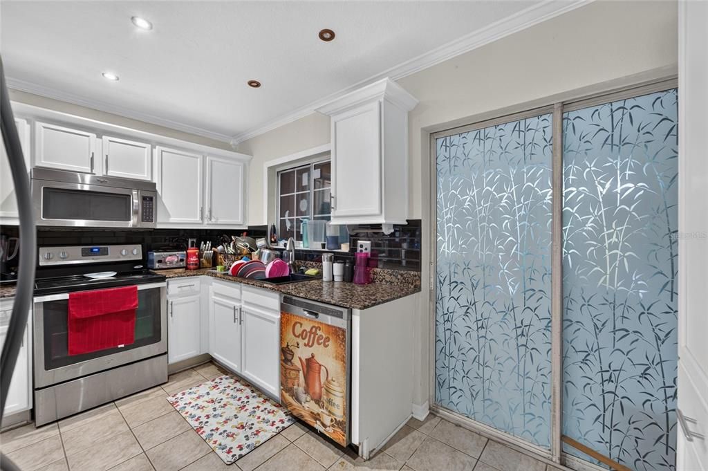 For Sale: $214,999 (2 beds, 2 baths, 1532 Square Feet)