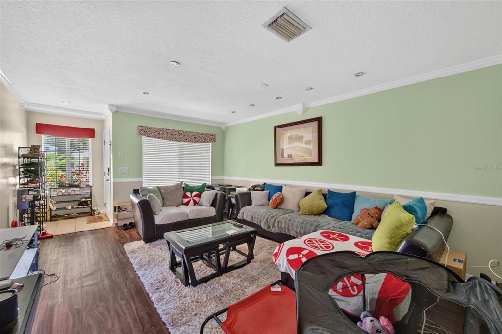 For Sale: $214,999 (2 beds, 2 baths, 1532 Square Feet)