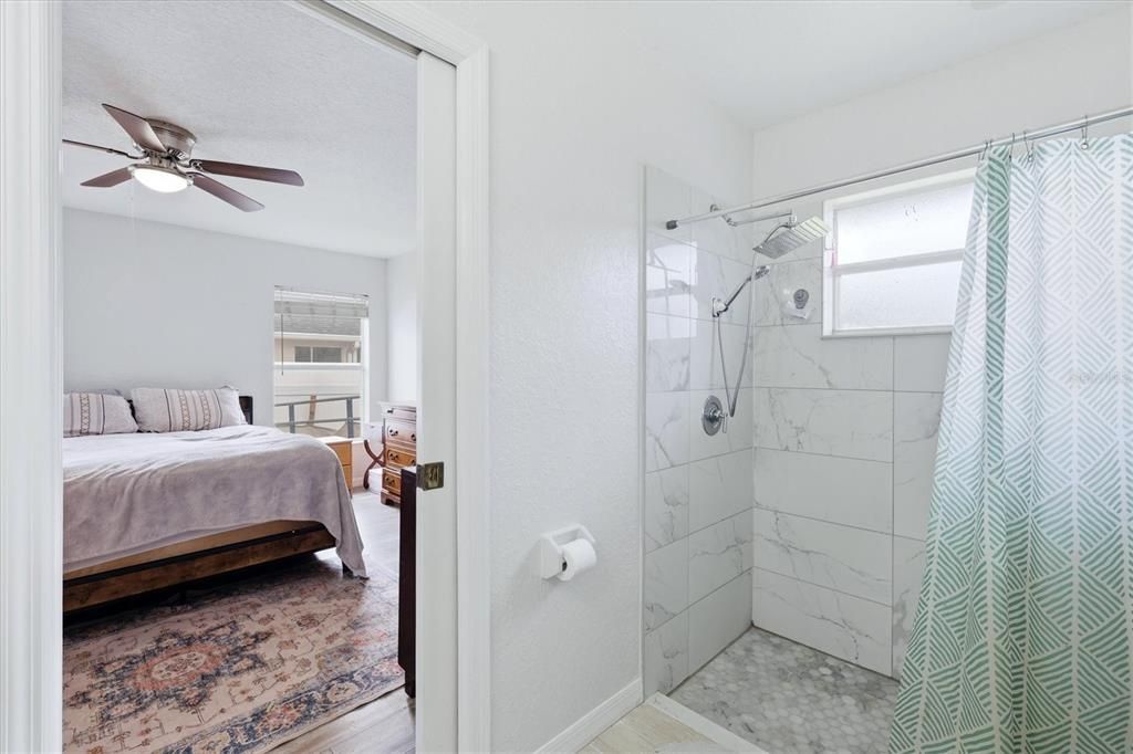 For Sale: $255,000 (3 beds, 2 baths, 1396 Square Feet)