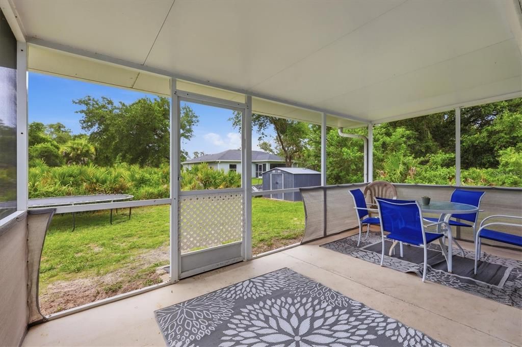 For Sale: $255,000 (3 beds, 2 baths, 1396 Square Feet)