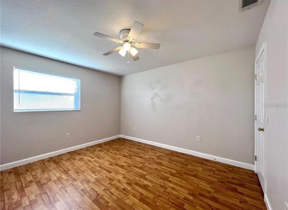 For Rent: $1,500 (2 beds, 1 baths, 720 Square Feet)