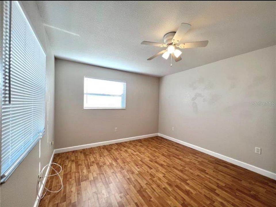 For Rent: $1,500 (2 beds, 1 baths, 720 Square Feet)