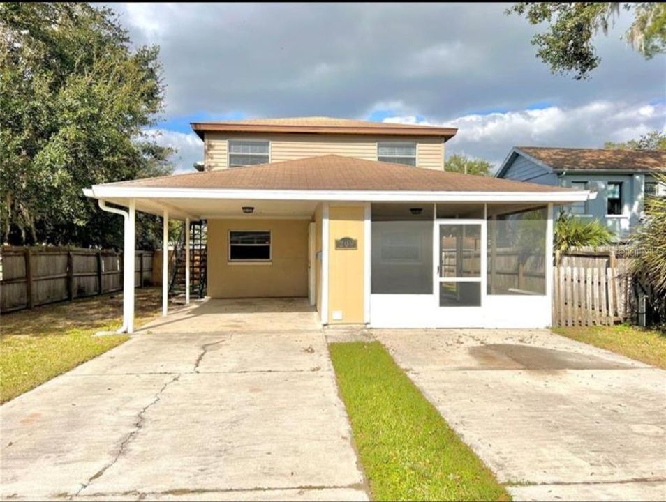 For Rent: $1,500 (2 beds, 1 baths, 720 Square Feet)