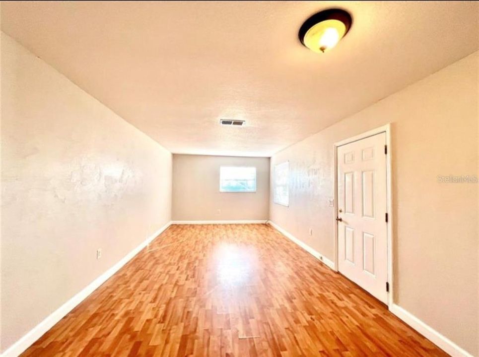 For Rent: $1,500 (2 beds, 1 baths, 720 Square Feet)