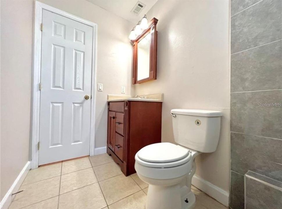 For Rent: $1,500 (2 beds, 1 baths, 720 Square Feet)