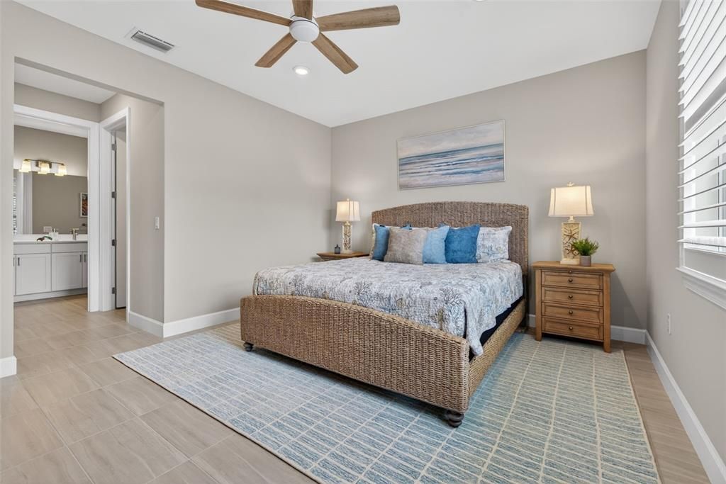 For Sale: $430,000 (2 beds, 2 baths, 1602 Square Feet)