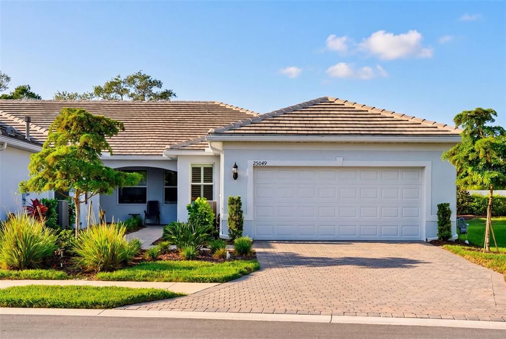 For Sale: $430,000 (2 beds, 2 baths, 1602 Square Feet)
