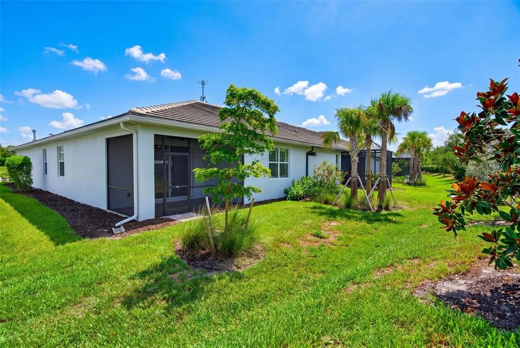 For Sale: $430,000 (2 beds, 2 baths, 1602 Square Feet)