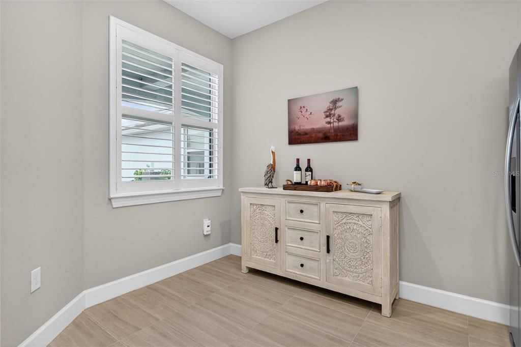 For Sale: $430,000 (2 beds, 2 baths, 1602 Square Feet)