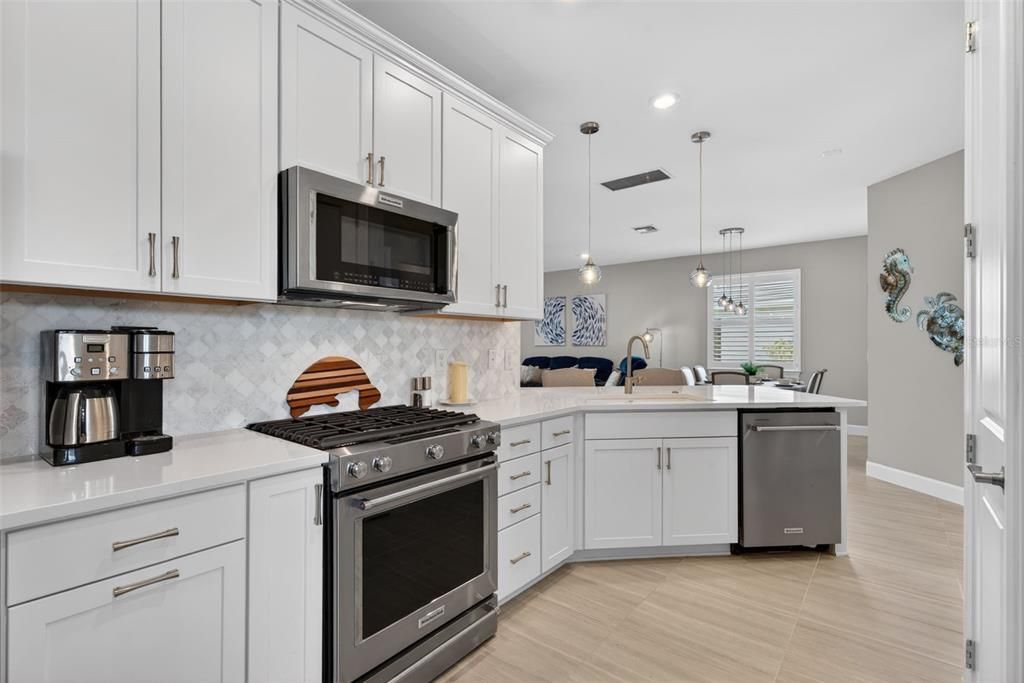 For Sale: $430,000 (2 beds, 2 baths, 1602 Square Feet)
