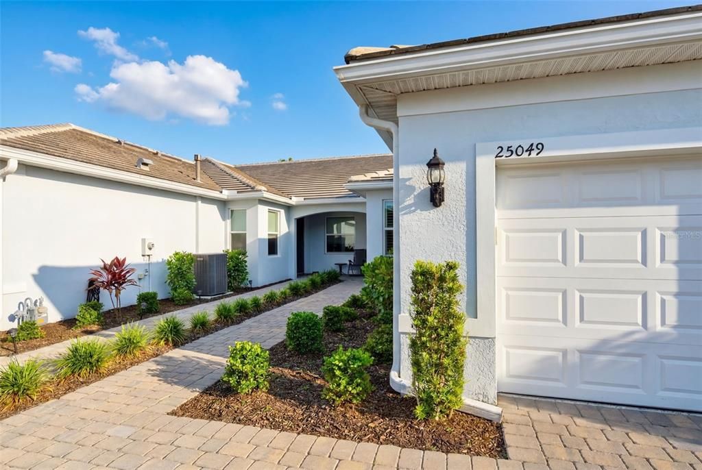 For Sale: $430,000 (2 beds, 2 baths, 1602 Square Feet)
