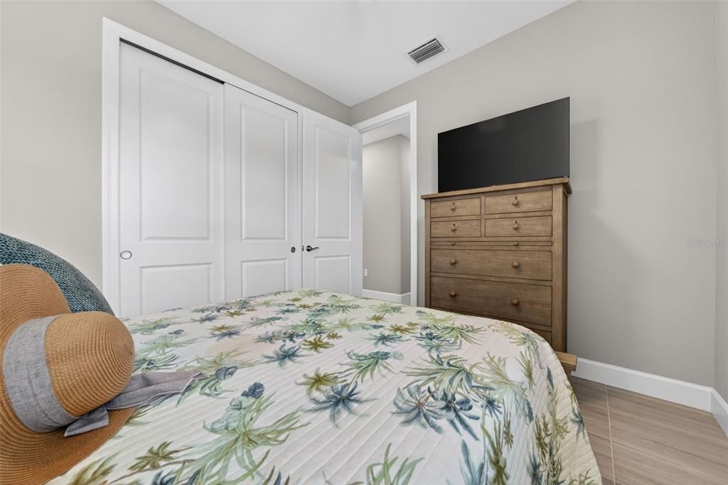 For Sale: $430,000 (2 beds, 2 baths, 1602 Square Feet)