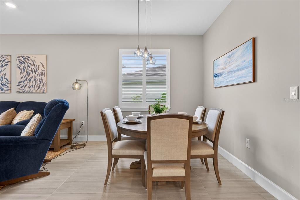 For Sale: $430,000 (2 beds, 2 baths, 1602 Square Feet)