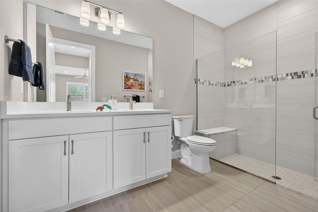 For Sale: $430,000 (2 beds, 2 baths, 1602 Square Feet)