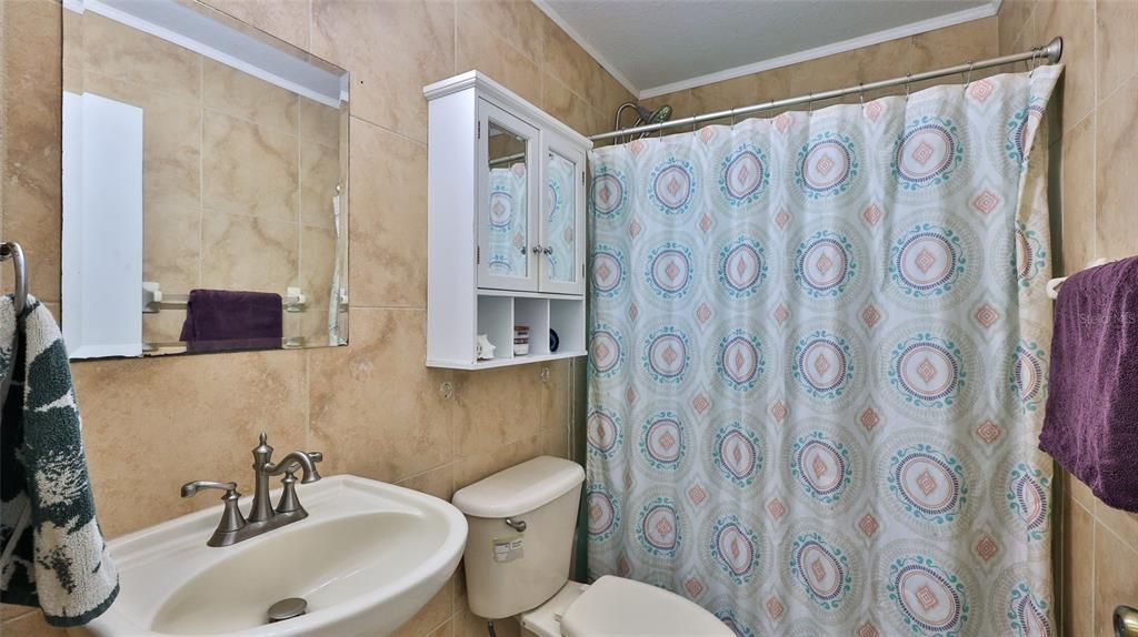 For Sale: $319,900 (3 beds, 2 baths, 1588 Square Feet)
