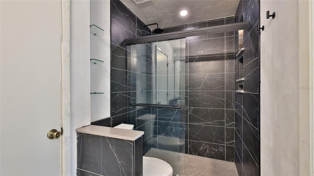 For Sale: $319,900 (3 beds, 2 baths, 1588 Square Feet)