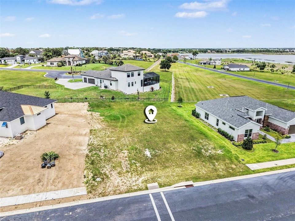 На продажу: $95,000 (0.24 acres)