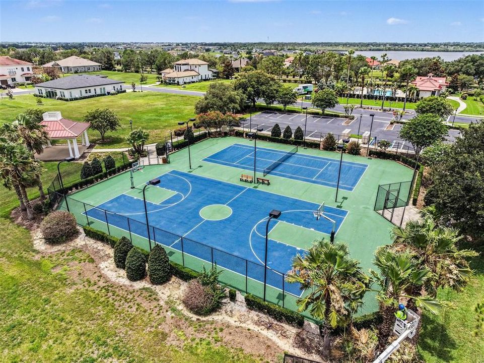 На продажу: $95,000 (0.24 acres)