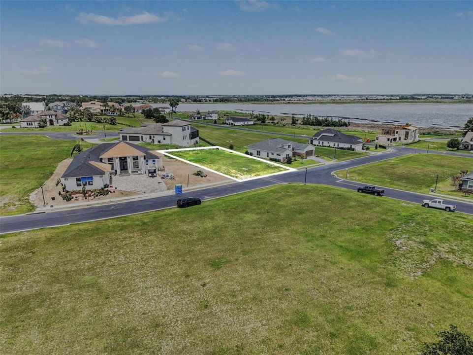 На продажу: $95,000 (0.24 acres)