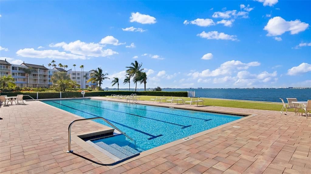 For Sale: $1,195,000 (3 beds, 2 baths, 2067 Square Feet)