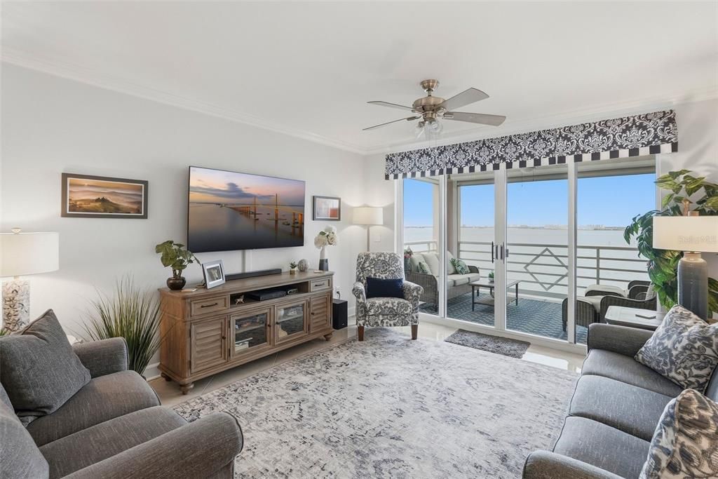 For Sale: $1,195,000 (3 beds, 2 baths, 2067 Square Feet)
