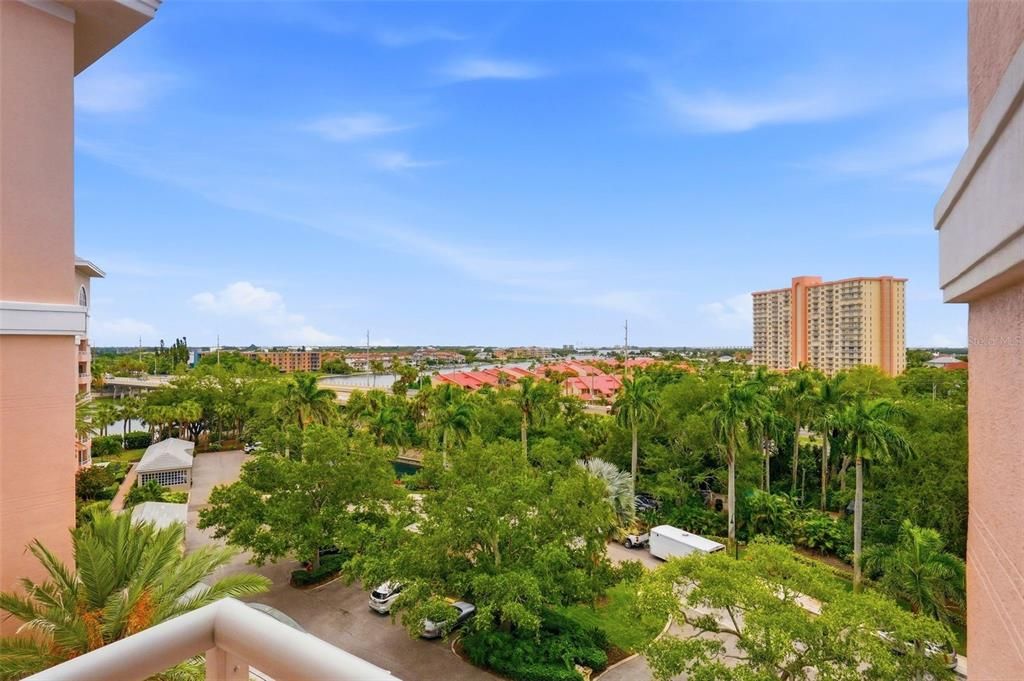 For Sale: $1,195,000 (3 beds, 2 baths, 2067 Square Feet)