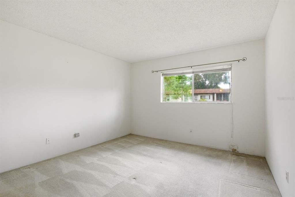 На продажу: $125,000 (2 спален, 2 ванн, 866 Квадратных фут)