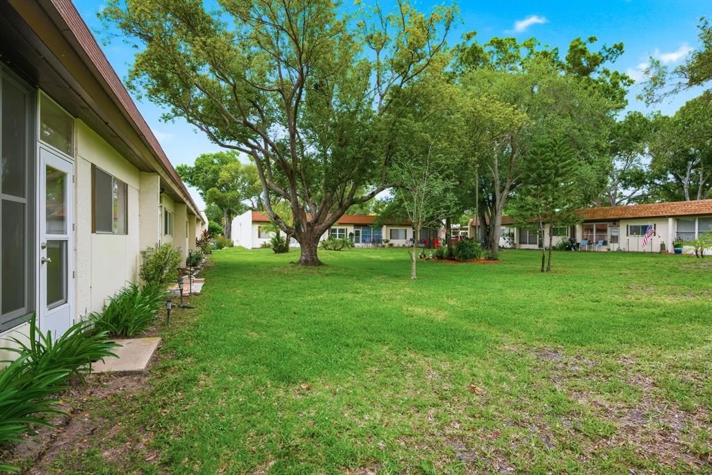 На продажу: $125,000 (2 спален, 2 ванн, 866 Квадратных фут)