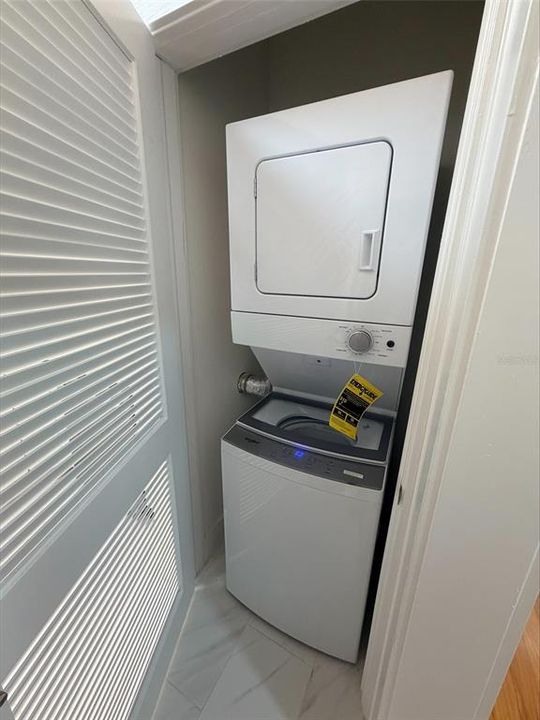 For Rent: $2,800 (1 beds, 1 baths, 676 Square Feet)