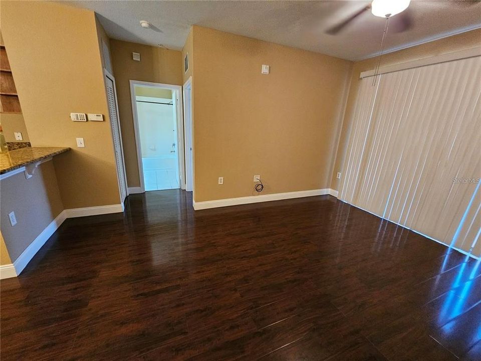 В аренду: $1,395 (1 спален, 1 ванн, 731 Квадратных фут)