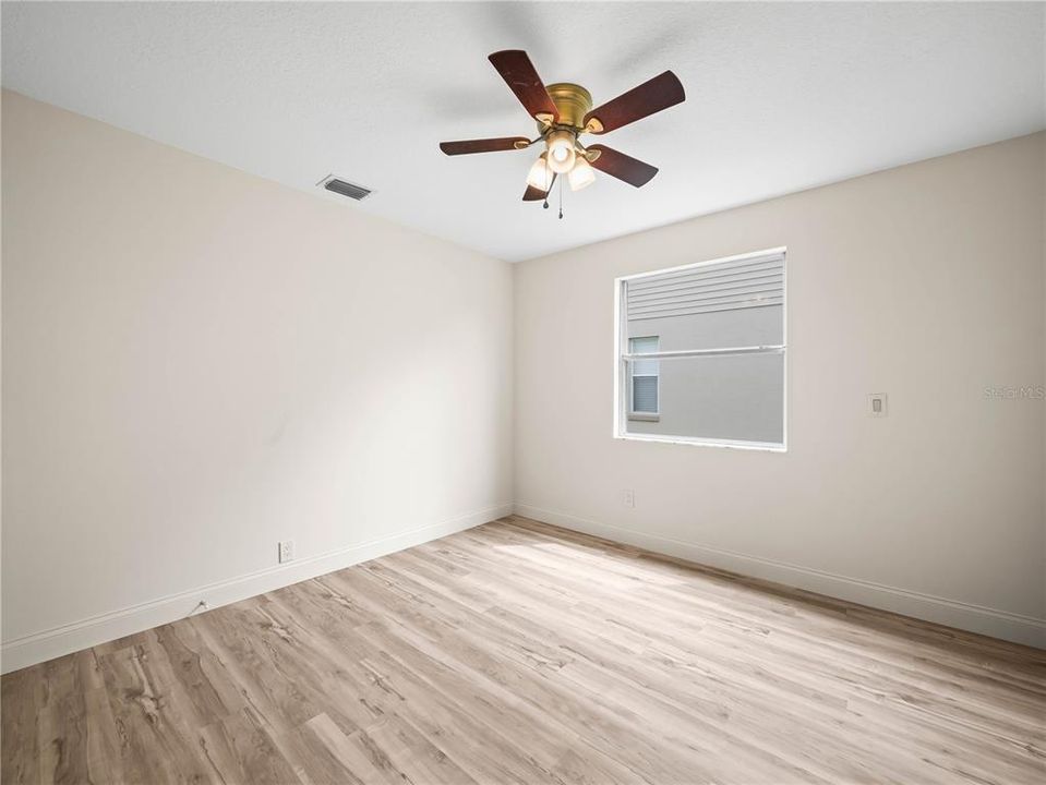 En Venta: $274,900 (3 camas, 2 baños, 1637 Pies cuadrados)