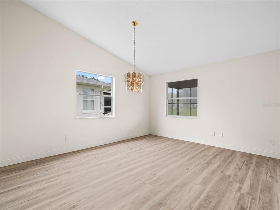 En Venta: $274,900 (3 camas, 2 baños, 1637 Pies cuadrados)