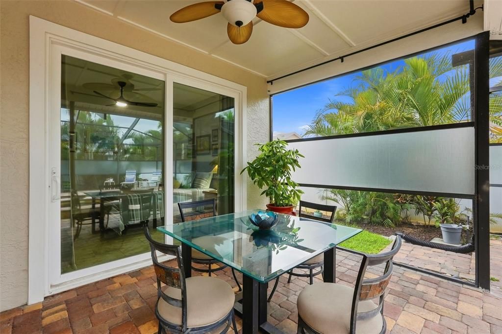 En Venta: $1,295,000 (3 camas, 2 baños, 2600 Pies cuadrados)